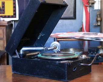 Antieke Columbia Graphophone No.201 draagbare grammofoon – opwindbare platenspeler met omhulsel – 39 x 28 x 17 cm