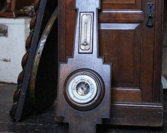 Barometro e termometro in rovere antico – Stazione meteorologica da parete inglese – Cassa decorata – 53 cm / 20,9”