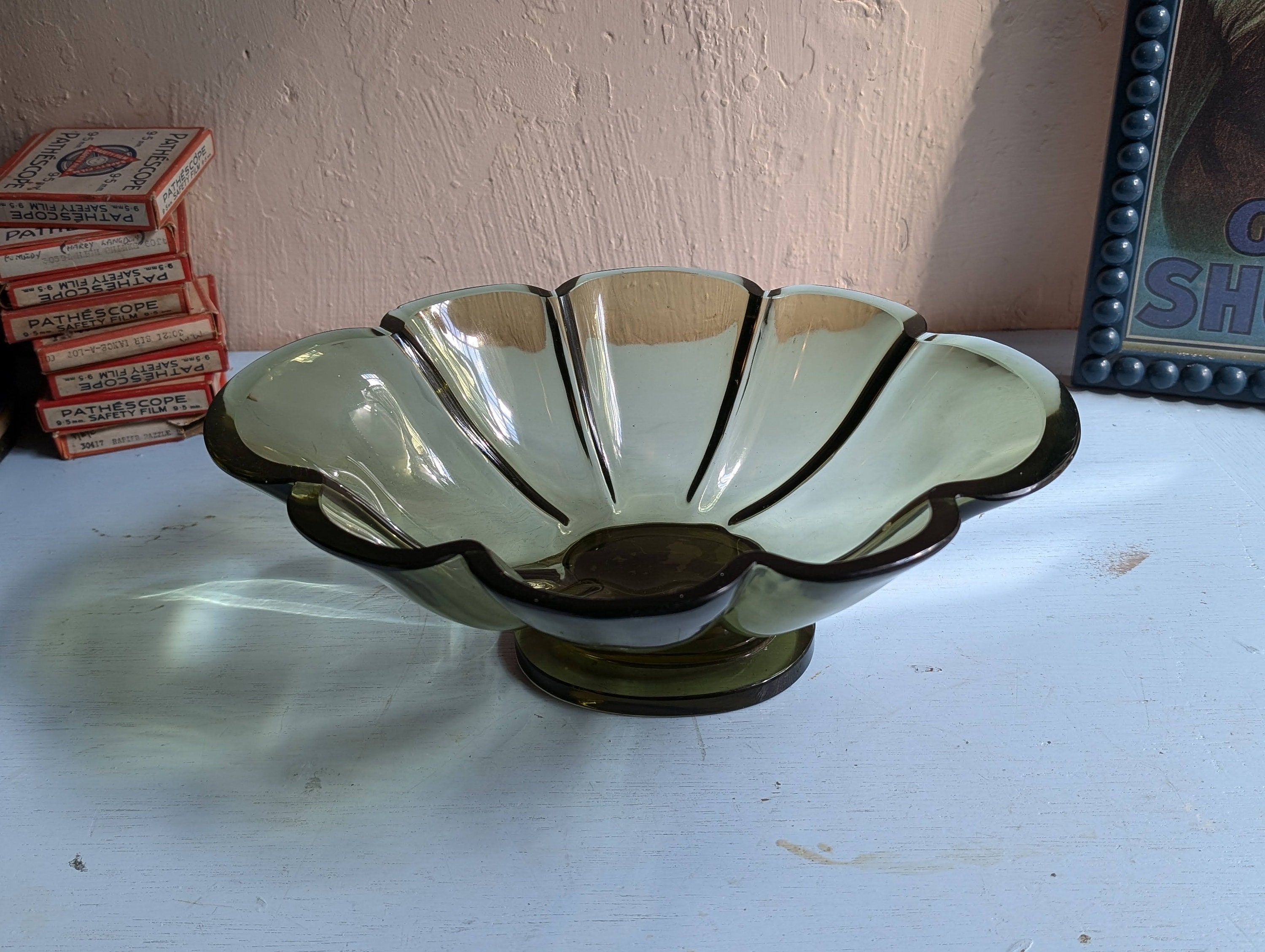 ヴィンテージグリーンガラスセンターボウル - Etsy 日本