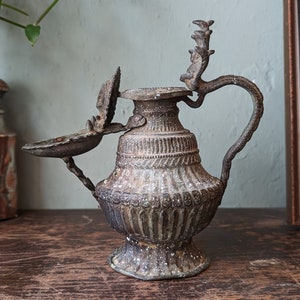 19th Century Bronze Nepale Sukunda oil lamp