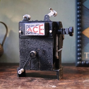 1950&#39;s ACE Pathescope Movie Projector