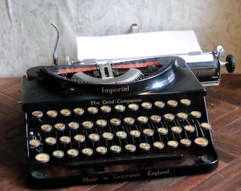 Imperial Good Companion Travelling Vintage Typewriter