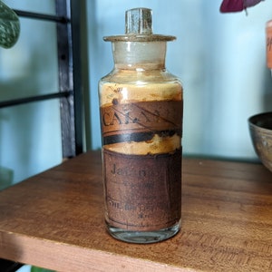 1930&#39;s Vintage Apothecary Bottle / Jar