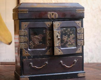Antique Japanese Lacquer Miniature Jewellery Cabinet - Meiji period (1868-1912)