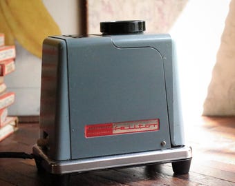 Vintage Kindermann Slide Projector – Model PAXIMAT EM (Untested)
