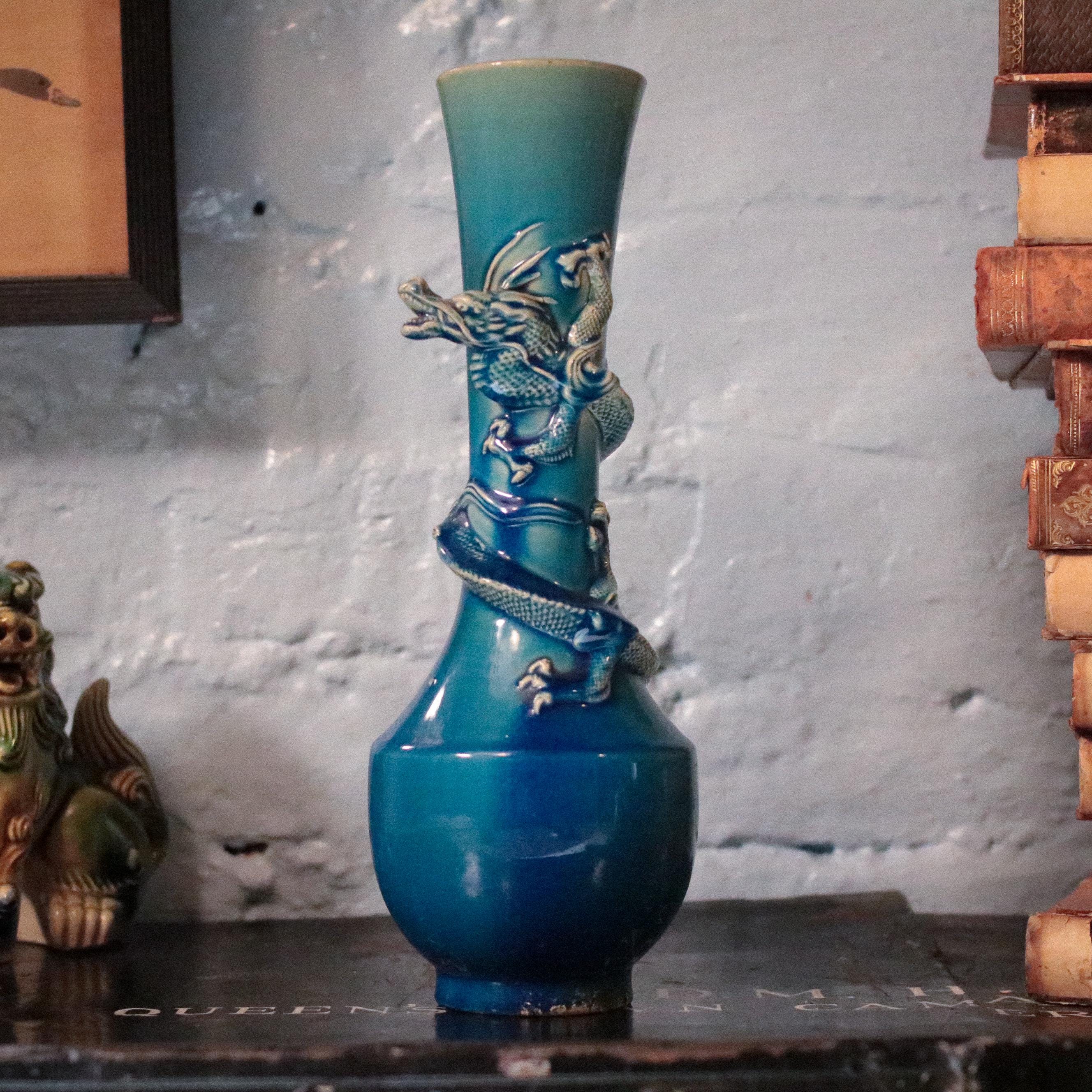 青色波模様ドラゴン陶器フラワーベース Antique Japanese Blue Porcelain Dragon Vase - Etsy