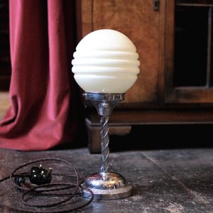 Vintage 1930&#39;s Art Deco Table Lamp