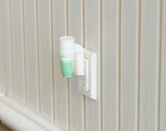 Dollhouse Miniature BB&W Wallflower with Outlet