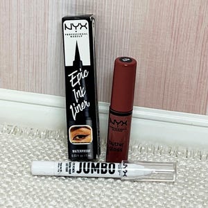 Miniature NYX Makeup