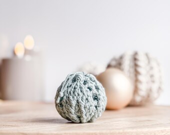 Crochet Pattern EVEY Christmas Crochet Pattern Bauble Holiday Ornament Christmas Ball Cover 4 cm/1,6 in | Pdf Crochet Pattern in ENG & NL