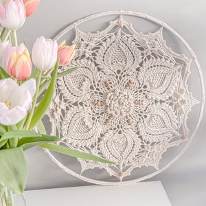 Mandala Crochet Pattern AMYLIA, 45 cm/18 inch Crochet Doily Pattern | PDF in English & Dutch | Crochet Boho Mandala Wall Hanging Decoration