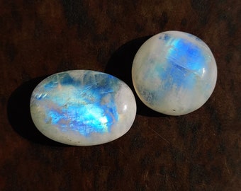 AA Quality 2 Pieces Natural Blue Flashy Moonstone Cabochon Mix Shape & Mix Size Moonstone Cabochon Handmade Smooth Polished Gemstone GV9-1