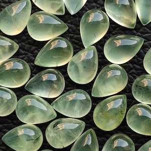 100% natürliche grüne Prehnit Cabochon Birnenform kalibriert Größen durchscheinend Prehnit heilende Mineralstein Großhandelspreis Edelstein CX42