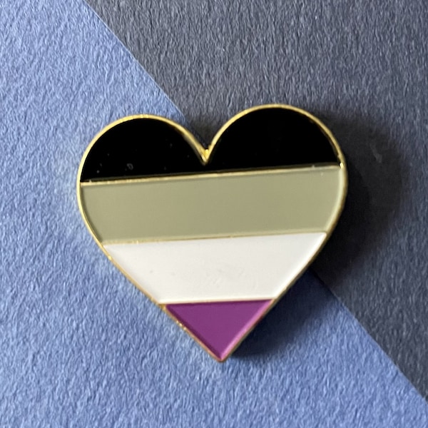 Coeur d'épinglette de drapeau asexuée | épingles lgbt | drapeau asexué | fierté sexuelle | drapeau de la fierté asexuée | asexué | fierté d'as | drapeau de la fierté du sexe | broche asexuée