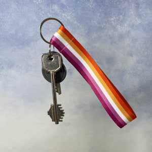 LGBT keychain, lesbian keychain, gay keychain, lesbian keychain, lesbian sunset flag, lesbian pride, lesbian pride, lesbian sunset flag