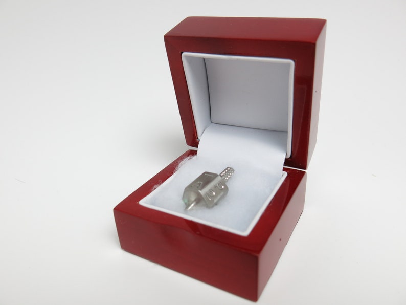 Spinning Top Put & Take Bar Game DENNIS Model Spinning Tops, Put and