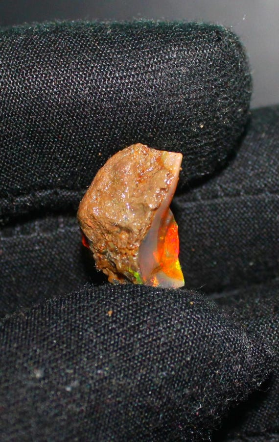 Opale éthiopienne Naturelle Brute - 14,40 Carats - Pierre Multi-feu (fire Opal) - Non Traitée - Provenance Inde