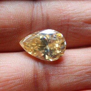 Moissanite Gemstone, Golden color AAA Moissanite cut stone, Pear cut large Moissanite flawless diamond Brilliant Sparkle 16x11x7 mm 7.15 Cts