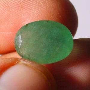 Emerald Gemstone, Natural Emerald, Faceted Green Emerald, Oval Cut Emerald, Emerald cut stone, Loose Emerald, Zambian Mine Emerald, 7.65 Cts