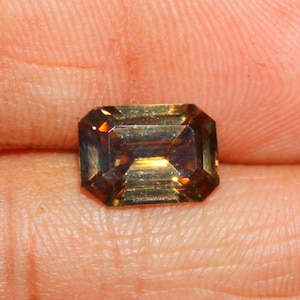 Moissanite Gemstone, Golden Color, Radiant shape faceted cut loose Moissanite stone, Moissanite flawless diamond, Brilliant Sparkle, 2.40 Ct