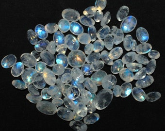 Piedra lunar arcoíris, Piedra lunar arcoíris facetada, talla de piedra lunar, fuego azul Piedra lunar arcoíris blanca facetada, tamaños de formas mixtas Piedra lunar 20 Cts Lote