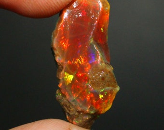 Rohopal, natürlicher äthiopischer Opal-Rohkristall, loser Rohedelstein, einzigartiger und seltener Rohopal, mehrfach feuerauffälliger Welo-Opal, roh, 24,85 ct