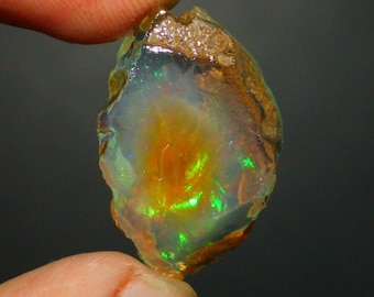 Rohopal, loses Wasser-Opal-Exemplar, Kristall, welo, auffälliges Feuer, einzigartiger bunter Opal, großer Opal, großer Opal, rauer Multi-Feuer-Opal, roh, 22,75 ct