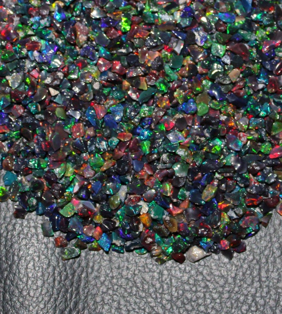 Opale éthiopienne Brute Naturelle – 8,50 Carats, Multi-feu, Non Traitée – Neuf Sans Emballage