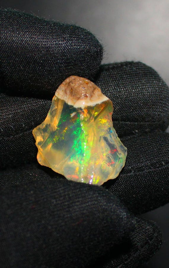 エチオピアウェロ産　オパール　ジュエリーグレード　 原石 鉱物標本 エチオピアウェロ産 オパール 原石 ジュエリーグレード 鉱物標本