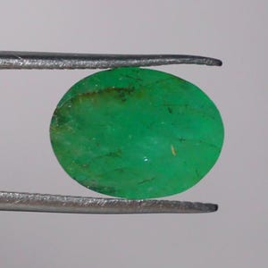 Emerald Gemstone, Natural Emerald, Faceted Green Emerald, Oval Cut Emerald, Emerald cut stone, Loose Emerald, Zambian Mine Emerald, 3.90 Cts