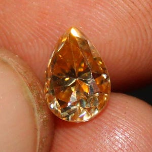 Moissanite, pierre précieuse moissanite, moissanite en vrac taille poire, couleur dorée à facettes Moissanite, bijoux en diamants étincelants moissanite, 2,10 cts