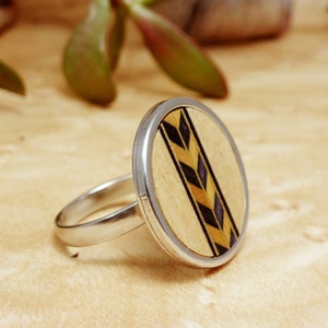 Anillo de diseño geométrico, anillo de madera de acero, anillo de diseño único, joyería geométrica, anillo moderno hecho a mano, ideas para regalos de cumpleaños