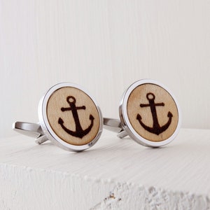 Abotoaduras gravadas com âncora de madeira e aço, presente náutico para o dia dos pais da esposa, presente para o noivo em casamento na praia, acessórios exclusivos para homens