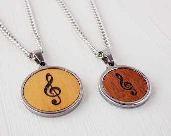 Wood engraved treble clef necklace pendant for woman, minimalist musician gift, music note necklace, unique steel jewelry, gift for pianist
