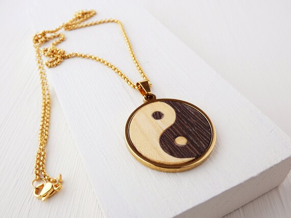 Spiritual Wooden Yin Yang Necklace Mindfulness Meditation Jewelry