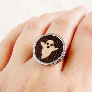 Adjustable Ghost Face Ring, Handmade Wooden Ghost Jewelry for women, Fun Halloween Ring, Cute Ghost Ring, Spooky Jewelry for Everyday Wear