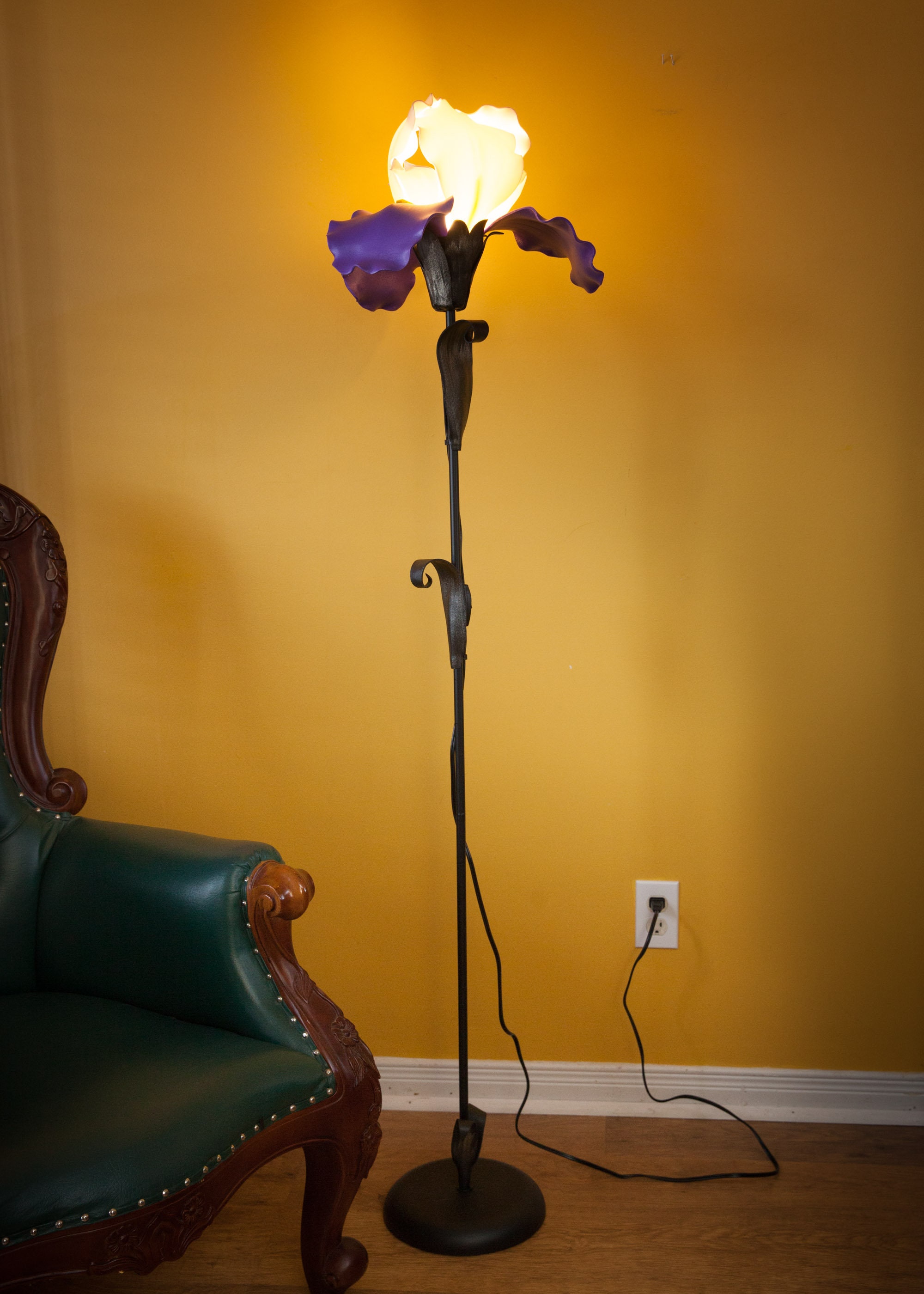 Flower Floor Lamp a Living Room Lamp and a Bedroom Floor Lamp Etsy Canada