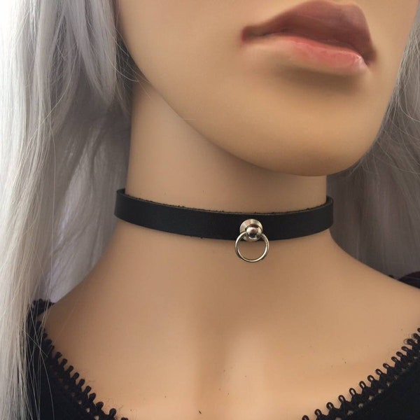 Collar de cuero de 10 mm con chupete de aleación de 10 mm con anillo en O y subdivisión de propiedad