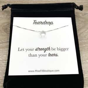 Collier en argent sterling transparent en forme de larme, carte de citation inspirante, cadeau de rappel simple, pendentif en cristal, bijoux édifiants, je pense à vous