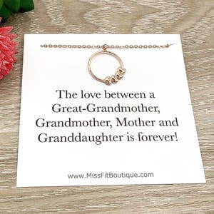 Collar de cuatro corazones, regalo de cuatro generaciones, regalo de bisabuela, collar minimalista, collar de madre, regalo para abuela, regalo significativo