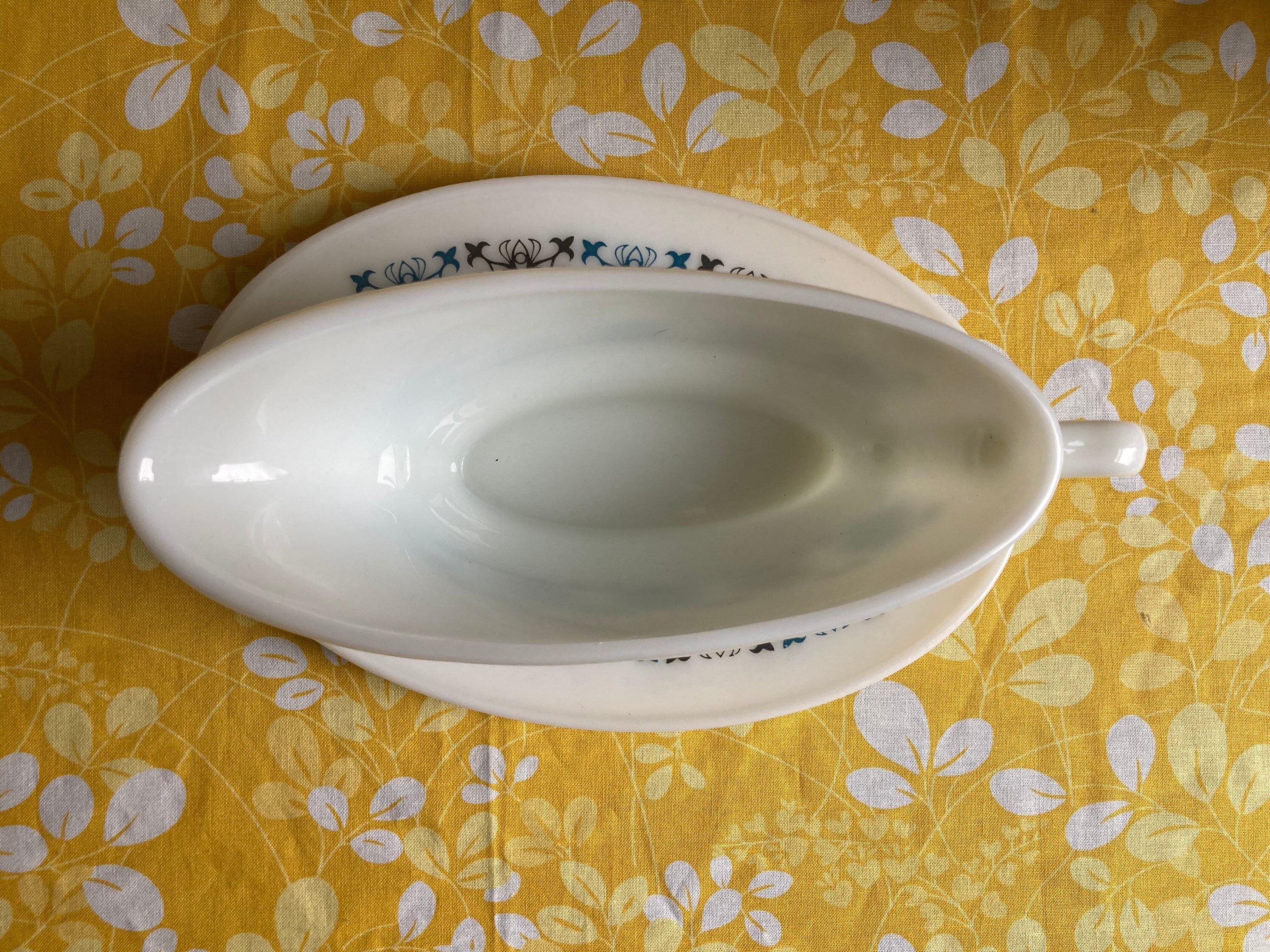 Vintage 1960s JAJ ‘chelsea’ Pyrex Half Pint Gravy Boat and Stand ...