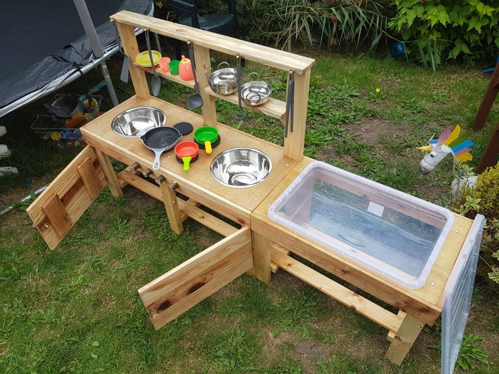 mud kitchen water table