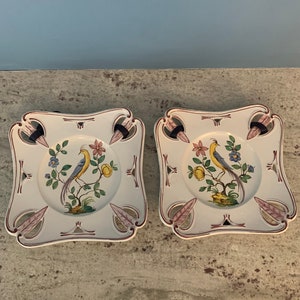 Pair of Vintage Italian Painted Bird Plates