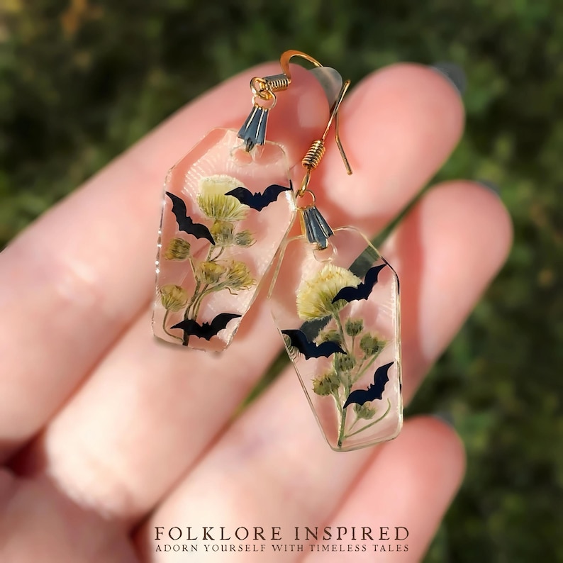 Dried Flower Bat Earrings | Floral Gothic Coffin Earrings | Witchy Pressed Flower Jewelry | Halloween Earrings | Cute Spooky Jewelry Gift image 7