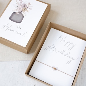Geschenk-Set "Happy Birthday" taupe | Geschenkbox | Geschenkkarte mit Makramee Armband | Karte zum Geburtstag | Geschenkidee | boho | floral