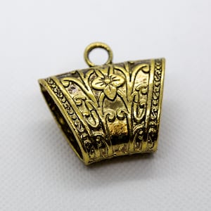 Filigree Magnetic Scissor Slide