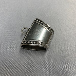 Silver Magnetic Scissor Slide