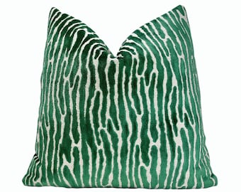 Emerald Green Velvet Throw Pillow Cover | Green Velvet Decorative Pillow Cover  | 18x18" | 20x20" | 24x24" | Lumbar Pillow | Couch Pillow