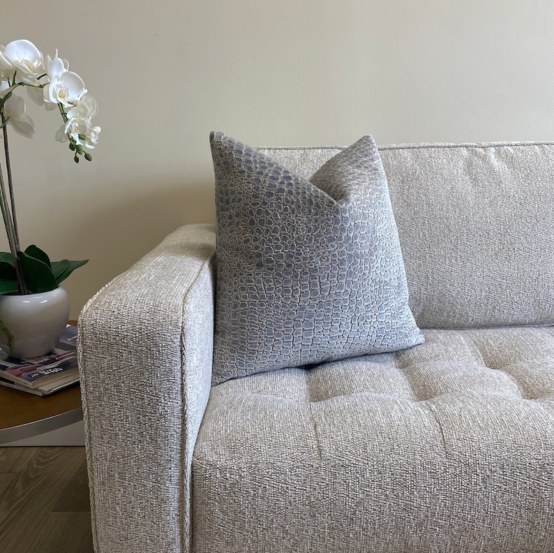 Steel Blue Pebbles Velvet Throw Pillow Cover - Thumbnail 3