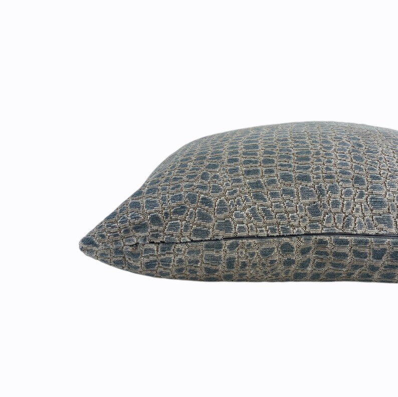 Steel Blue Pebbles Velvet Throw Pillow Cover - Thumbnail 4